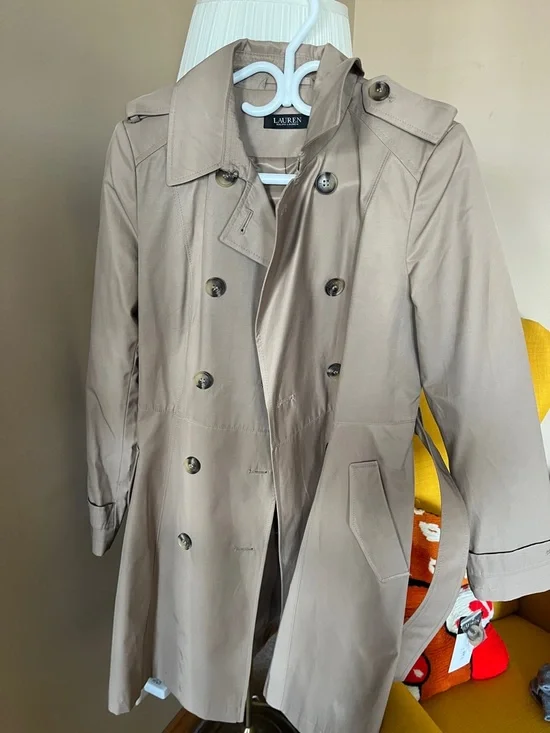 Ralph Lauren Beige Trench Coat with Belt - Picture 6 of 6